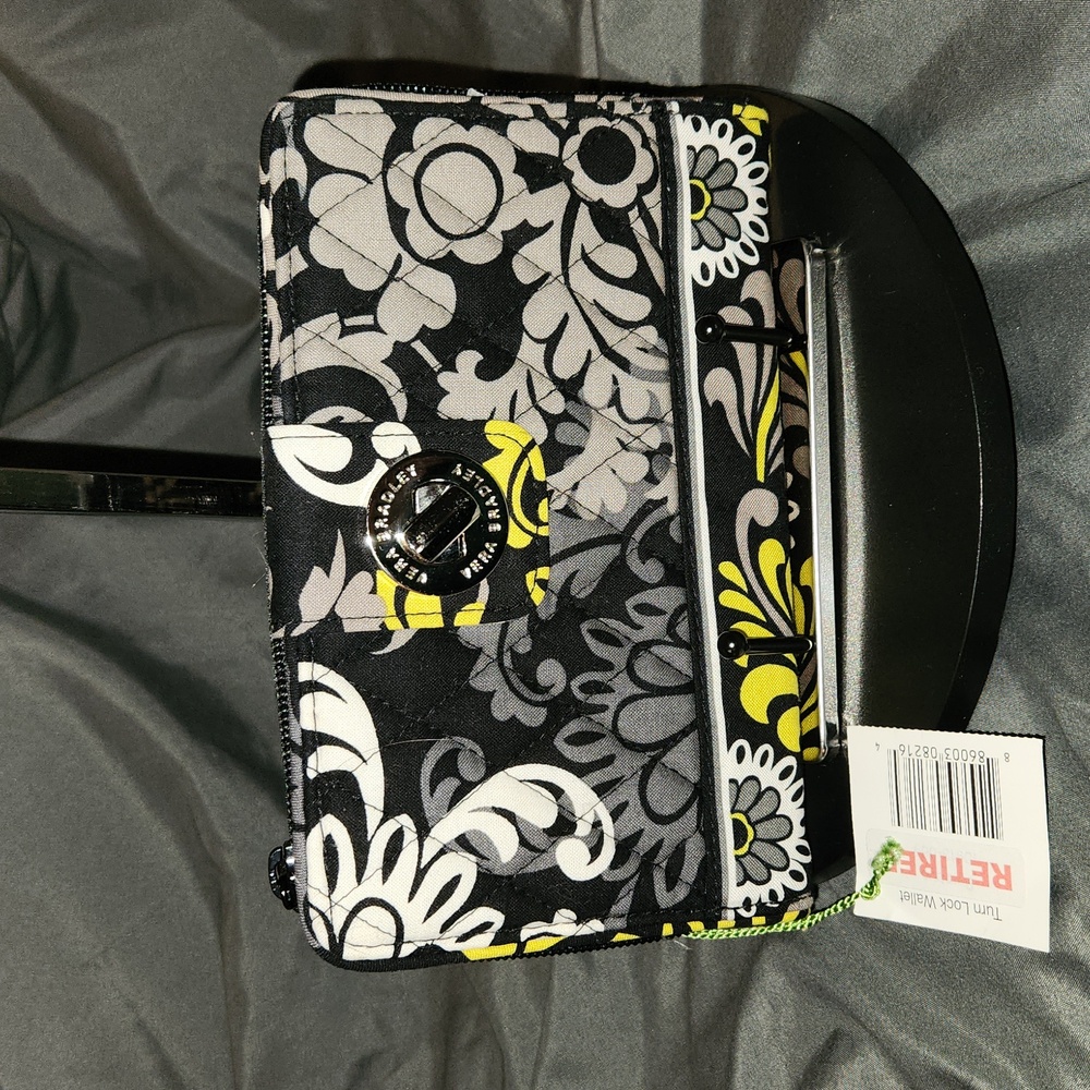 Vera Bradley Baroque *Retired Pattern* NWT turn lock wallet